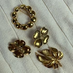 Lot of Gold Costume Brooches